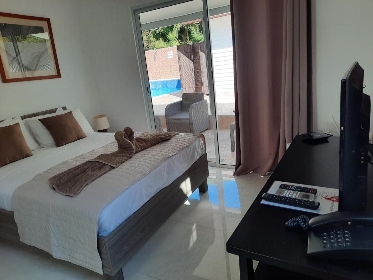 Hotel Plein Soleil Grand' Anse Buitenkant foto